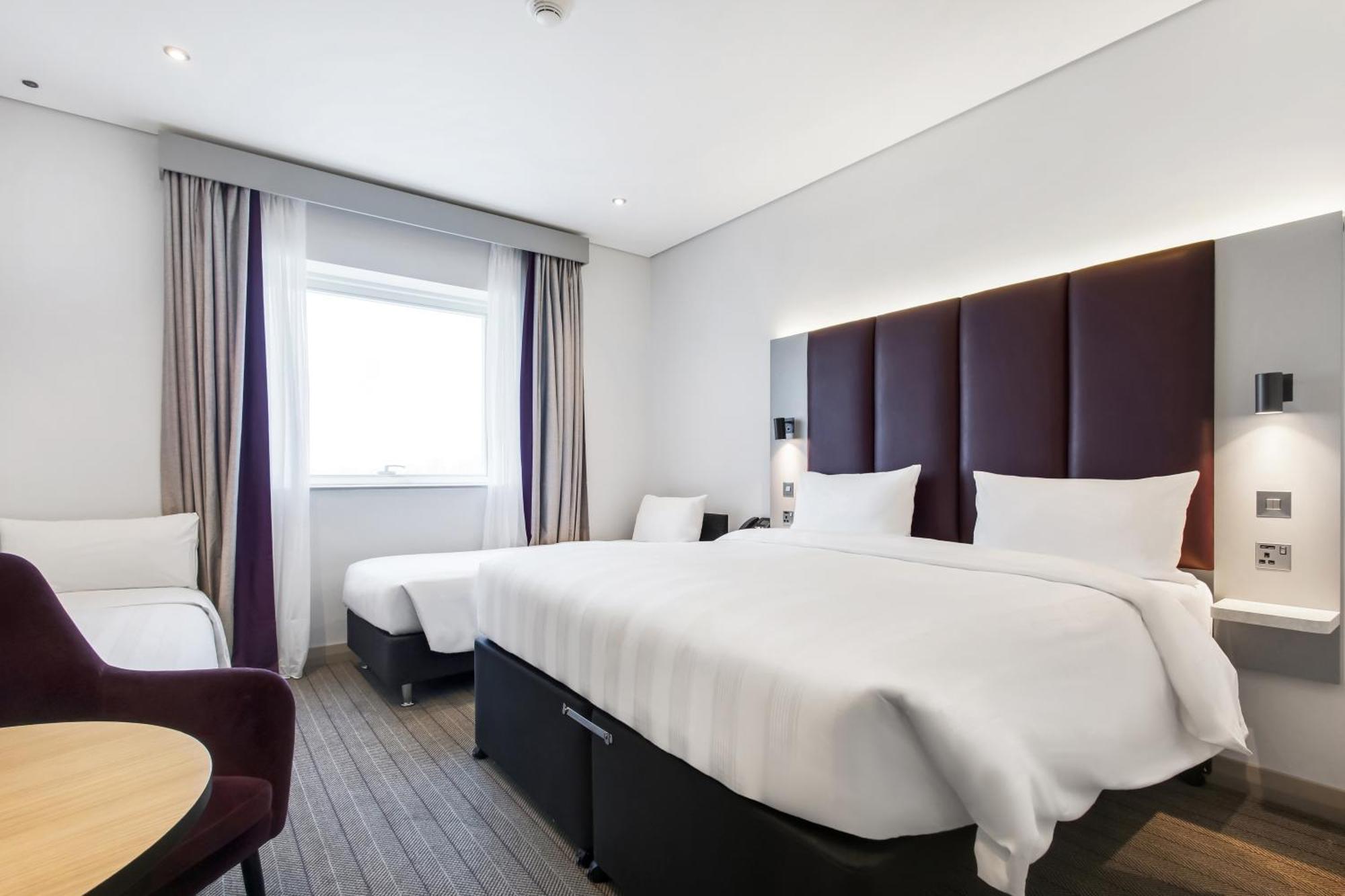 Interconnecting Family Room - Free DXB Airport Shuttle Every 30min to T1&3,1722912927:JPEG